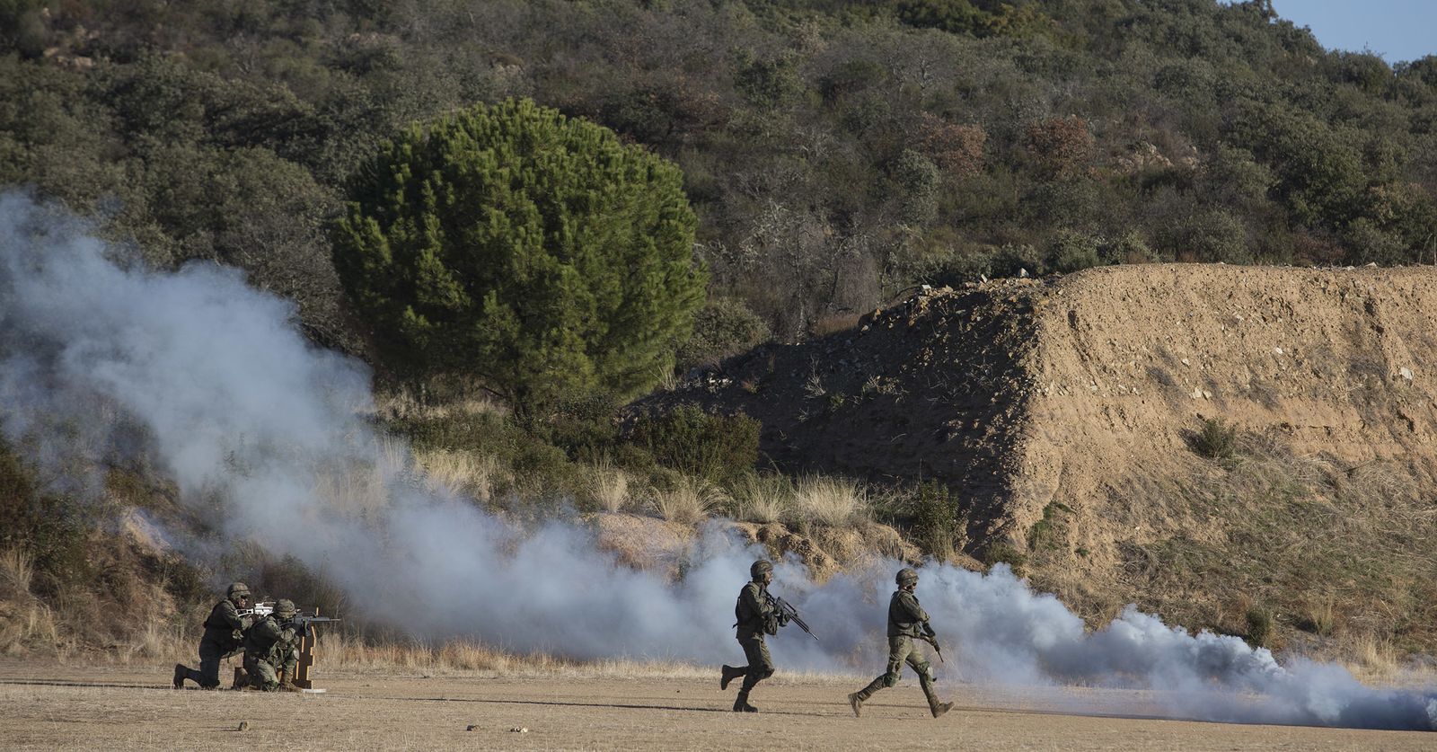 Maniobras del Ejército con destino a Letonia en Cerro Muriano