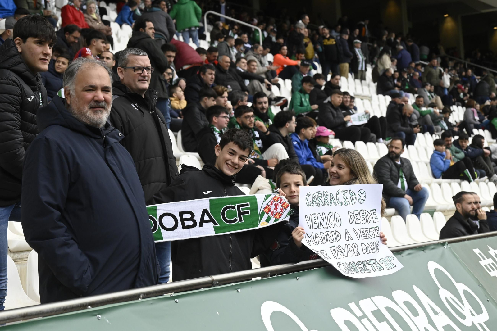 El imponente ambiente de El Arcángel para el Córdoba CF - Granada