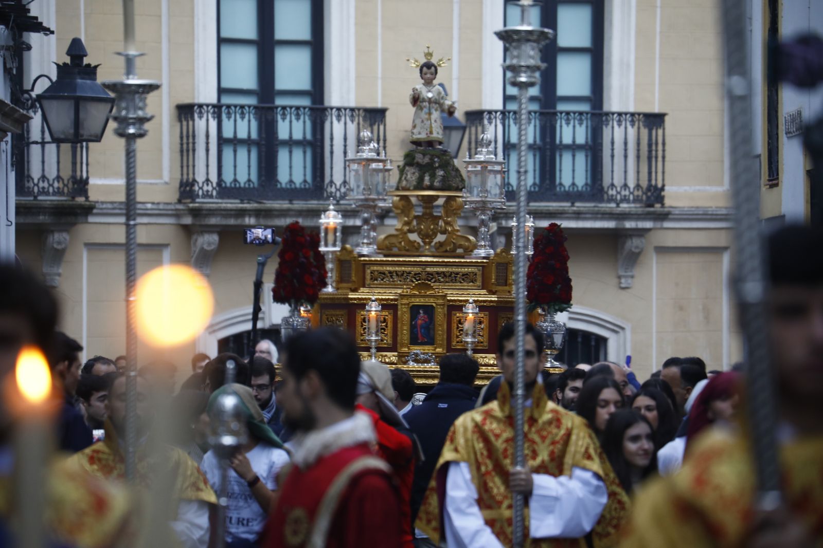 La procesión del Niño Jesús de la Compañía de Córdoba, en imágenes