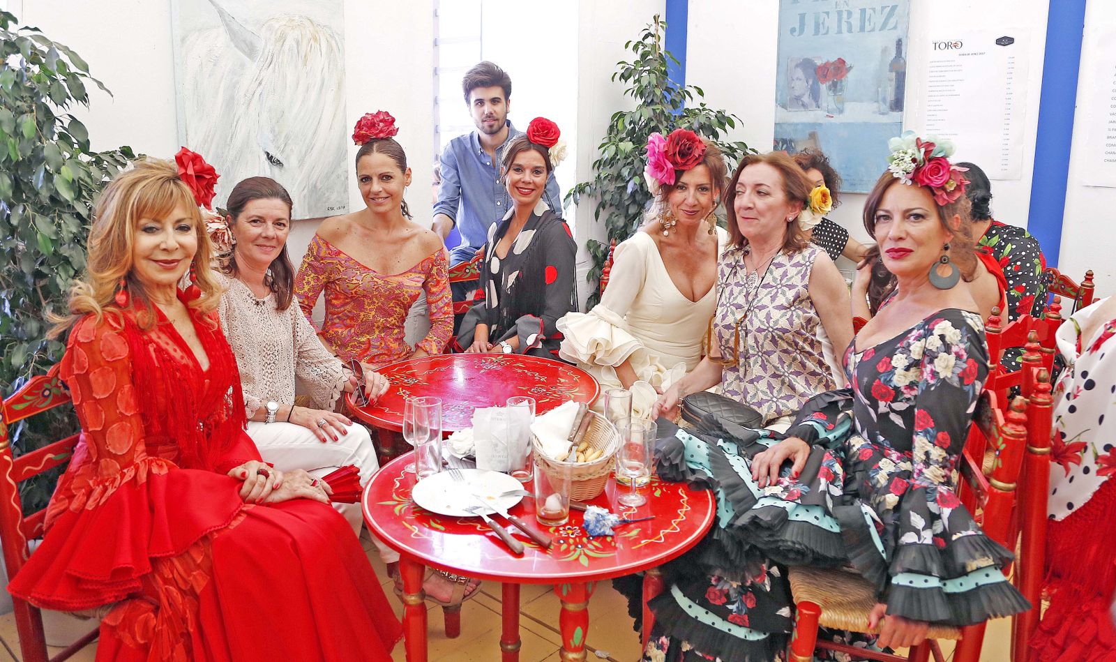 Ana Castro, Sagrario Barallobre, Esmeralda Ana Fuentes, Beltrán Esquivel, María Ángeles Morenatti, Carmen Izko y Mamen Romero.