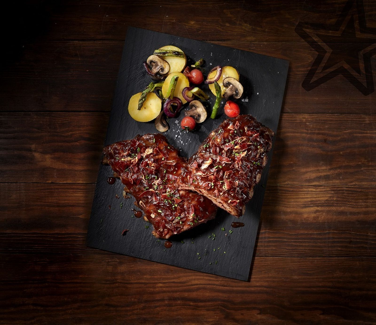 Motril, de alfombra roja: Foster's Hollywood inaugura un nuevo restaurante en la Avenida de Europa