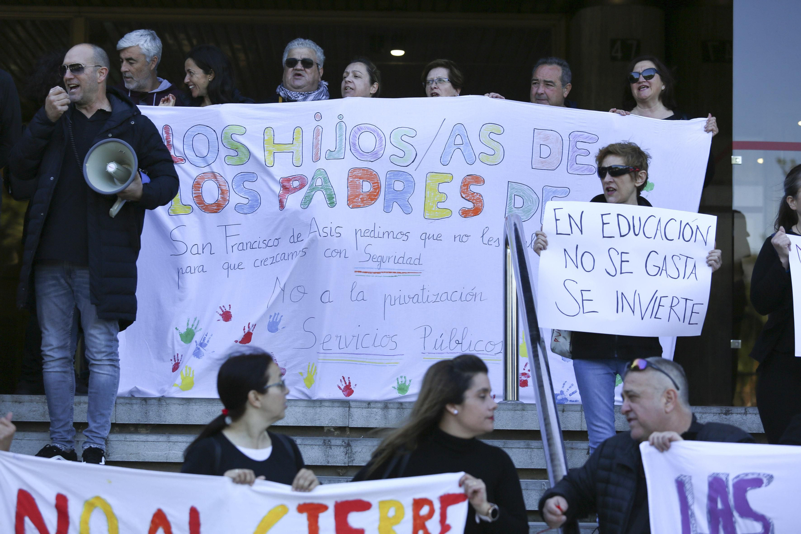La manifestación por la huelga educativa en Málaga, en fotos