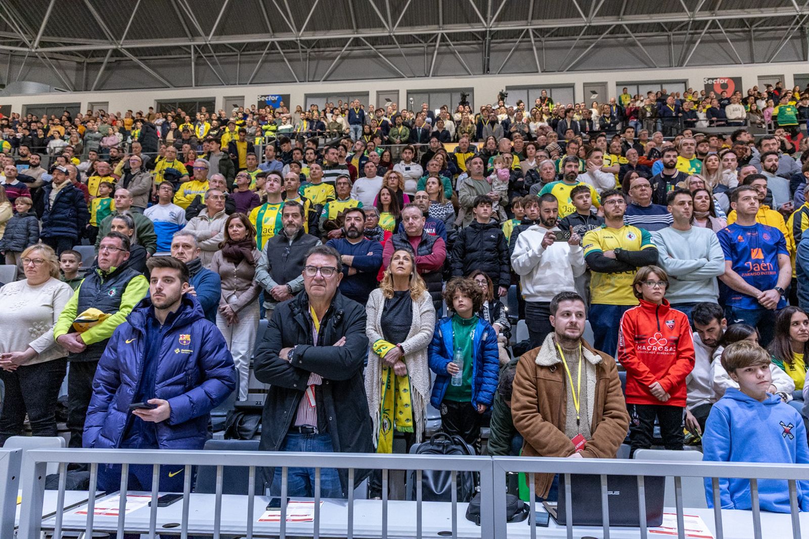 Las mejores imágenes del espectacular encuentro entre Jaén Paraíso Interior FS y Barça (3-3)