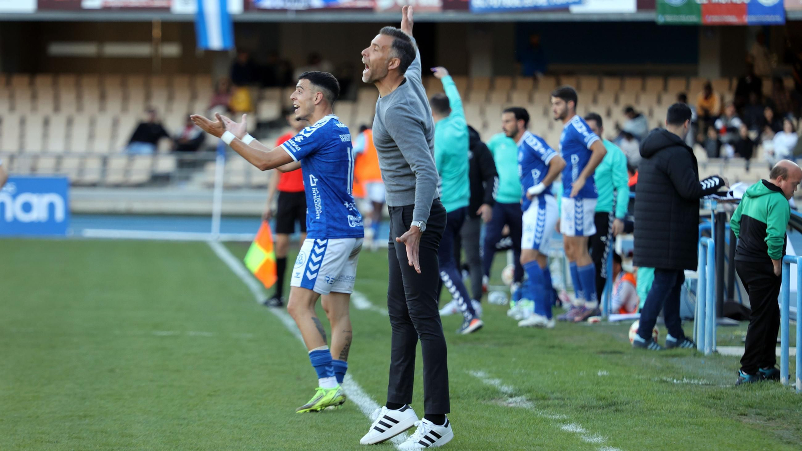 Imágenes del Xerez DFC contra el CF Villanovense en Chapín