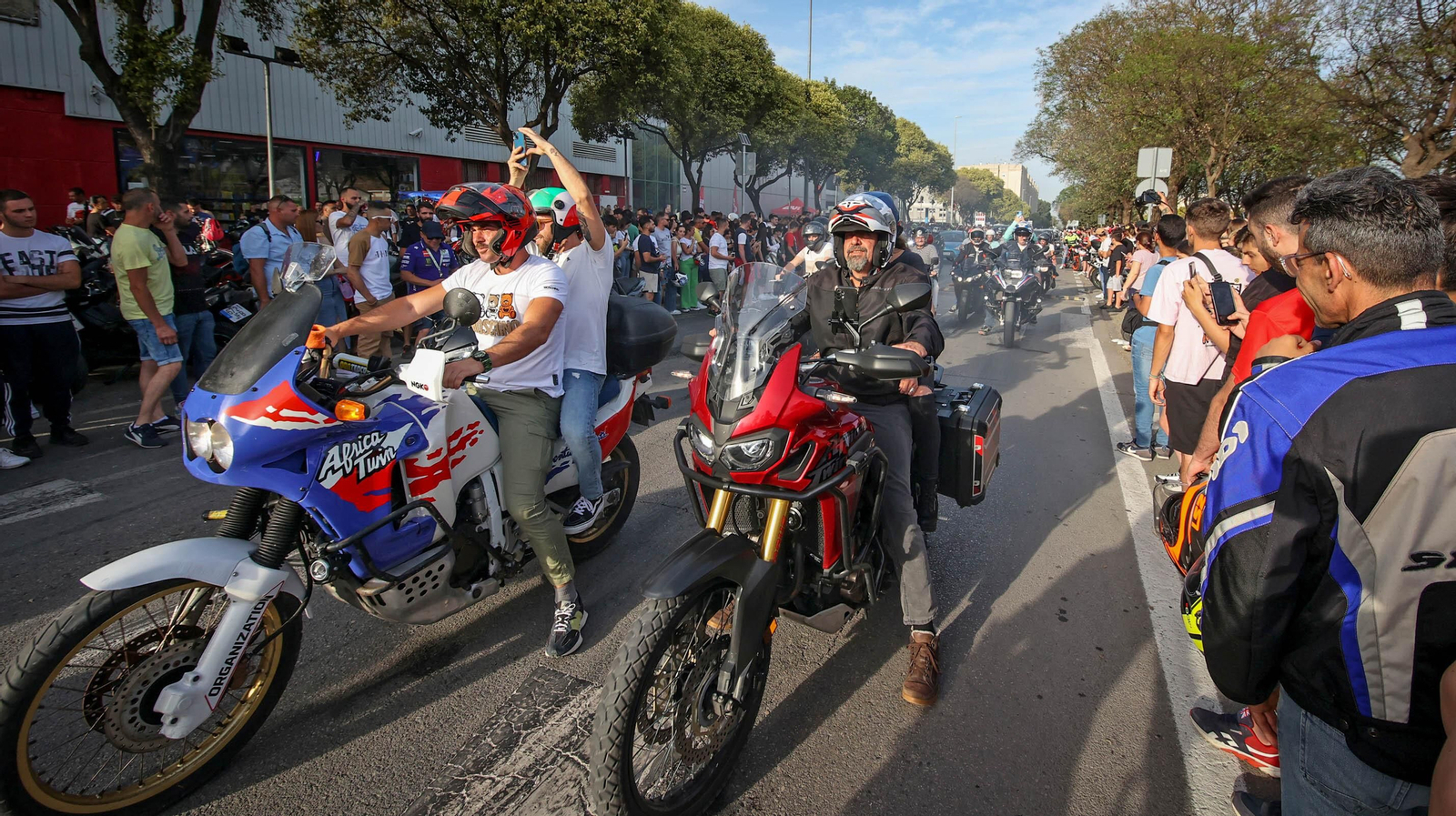 La gran fiesta motera inunda Jerez