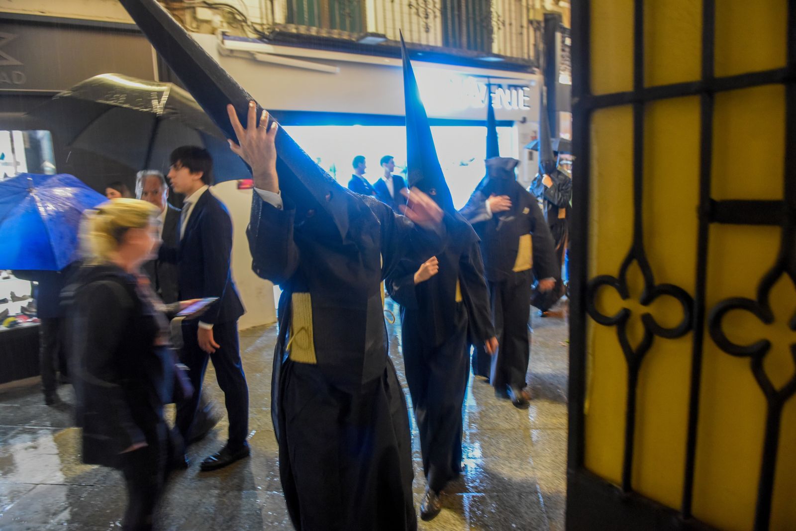 Las imágenes de la Hermandad de El Amor en la Semana Santa de Sevilla 2024