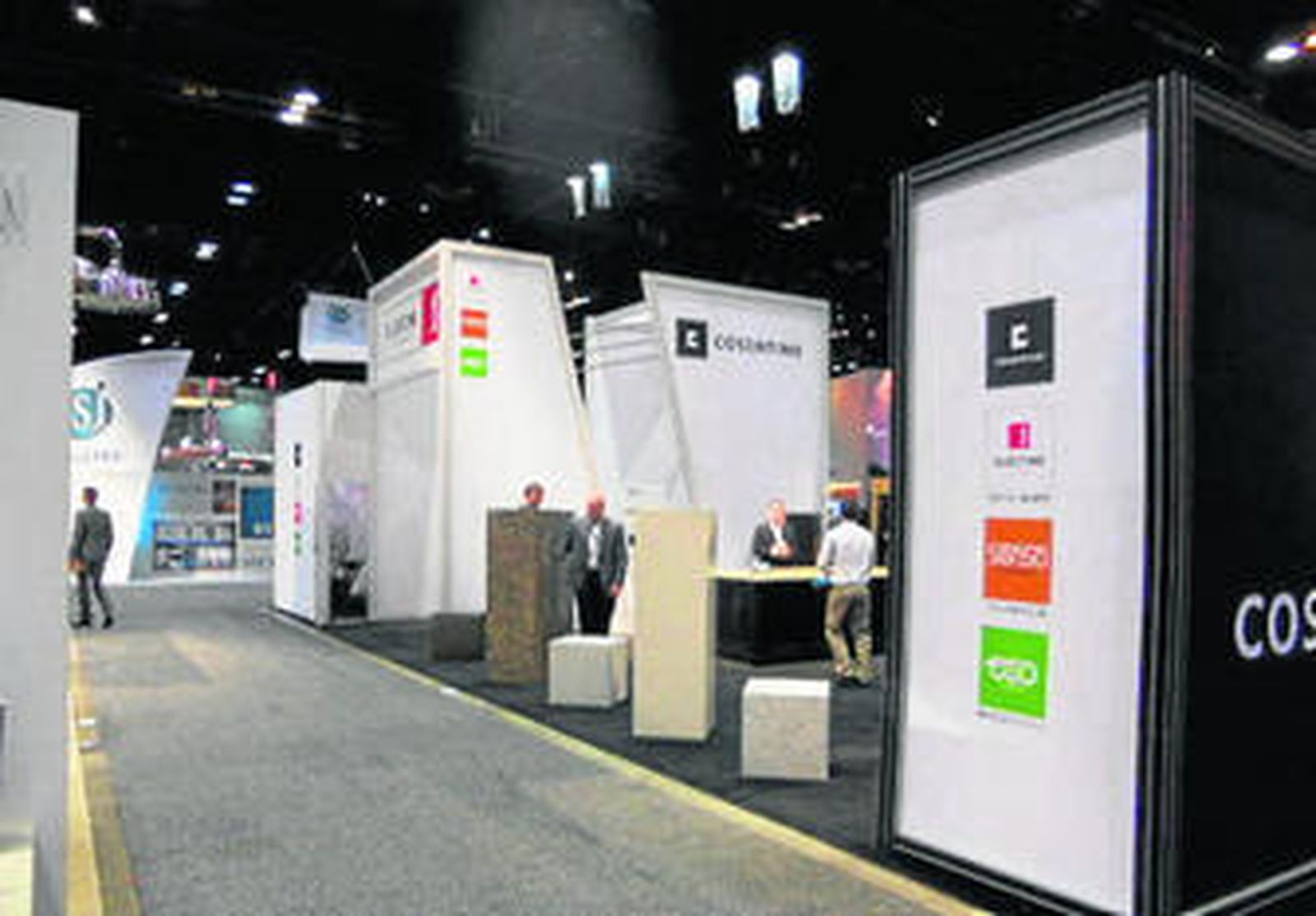 Expositor del Grupo Cosentino en la feria que se celebra en Chicago.