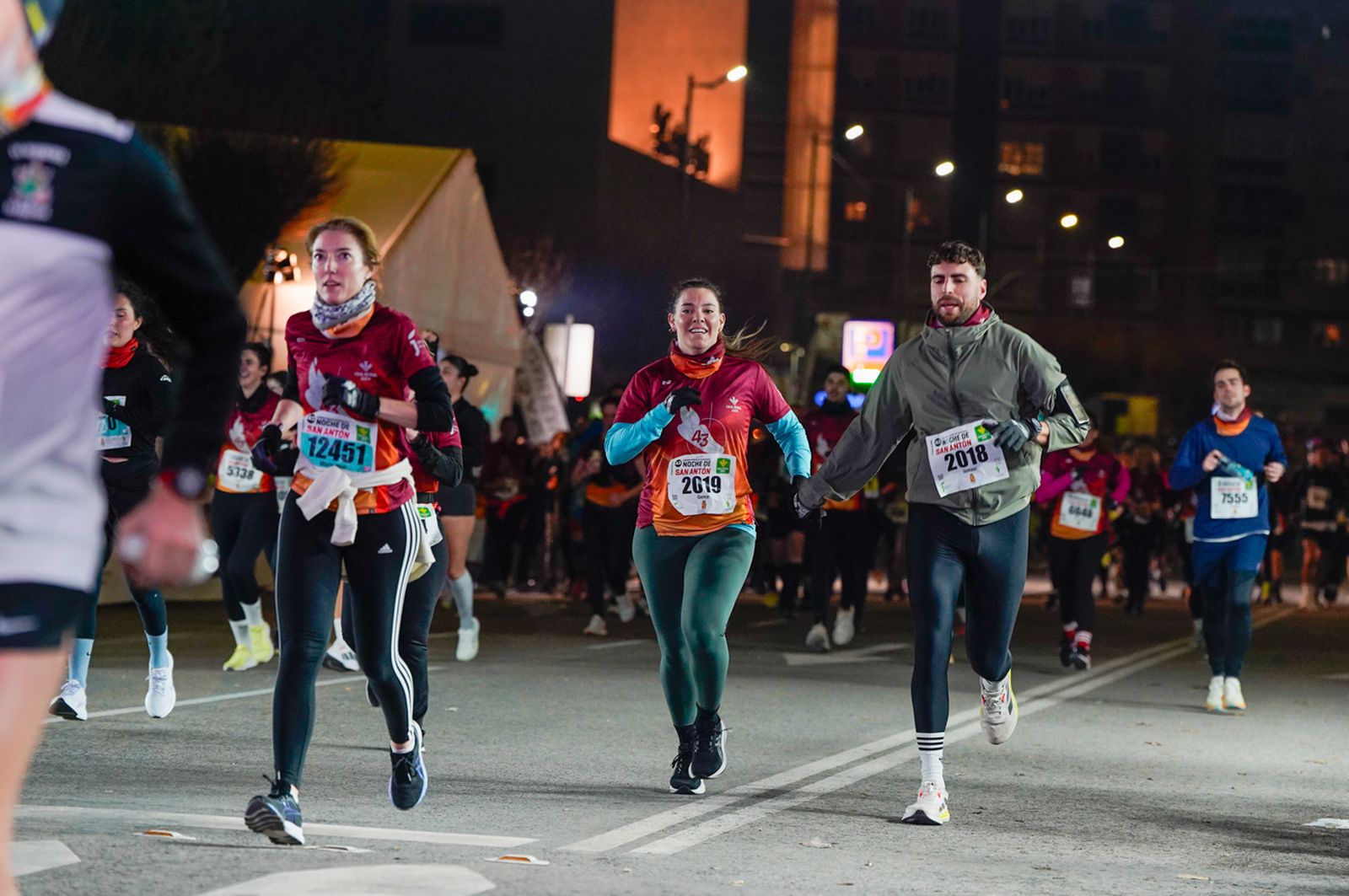 En imágenes: búscate en tu llegada a meta de la Carrera de San Antón 2026 (21)