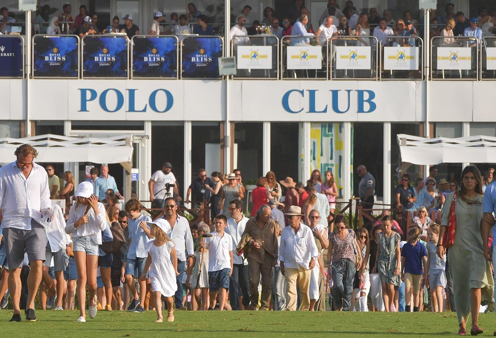 Público durante un torneo en el Santa María Polo Club, en San Roque.