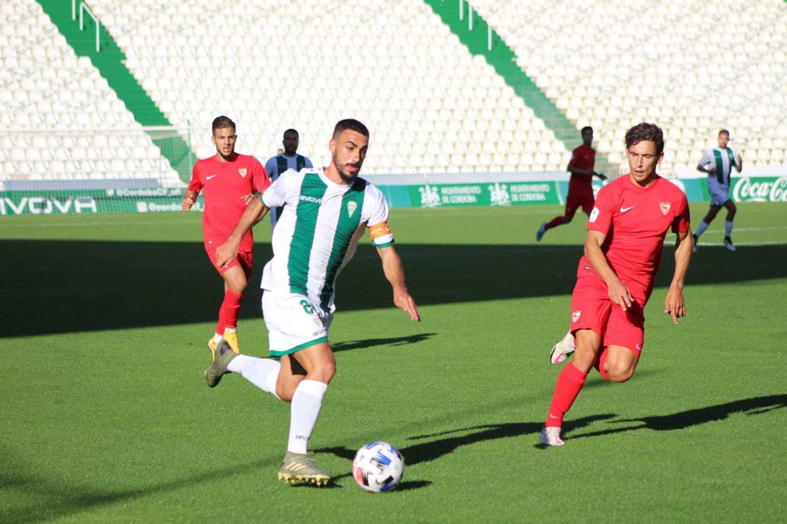 Una imagen del Córdoba B-Sevilla C.