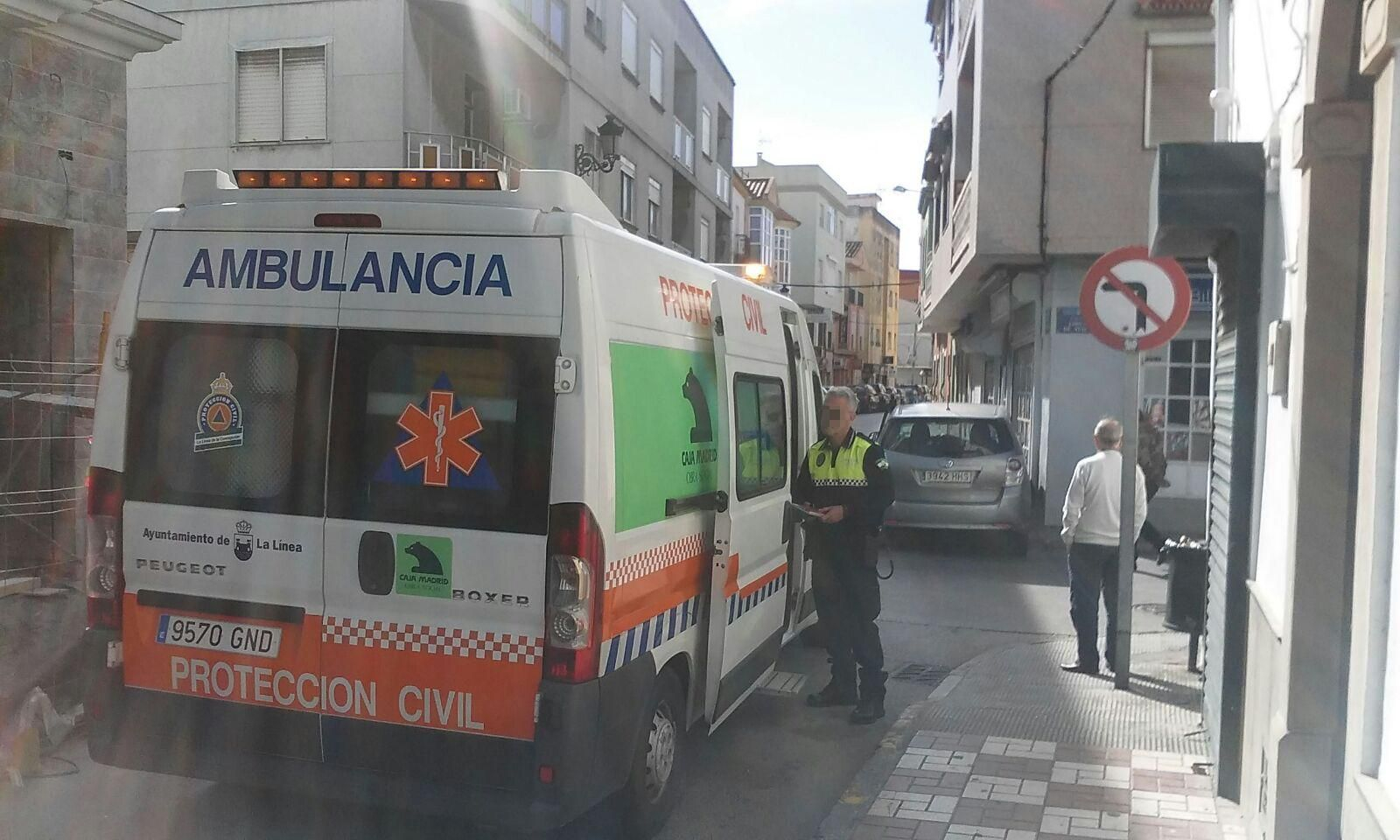 Accidente con heridos leves entre las calles Sol y López de Ayala