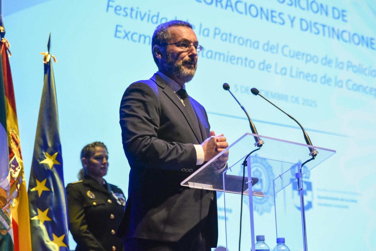 Fotos de la entrega de reconocimientos a la Policía Local de La Línea por el día de la Inmaculada