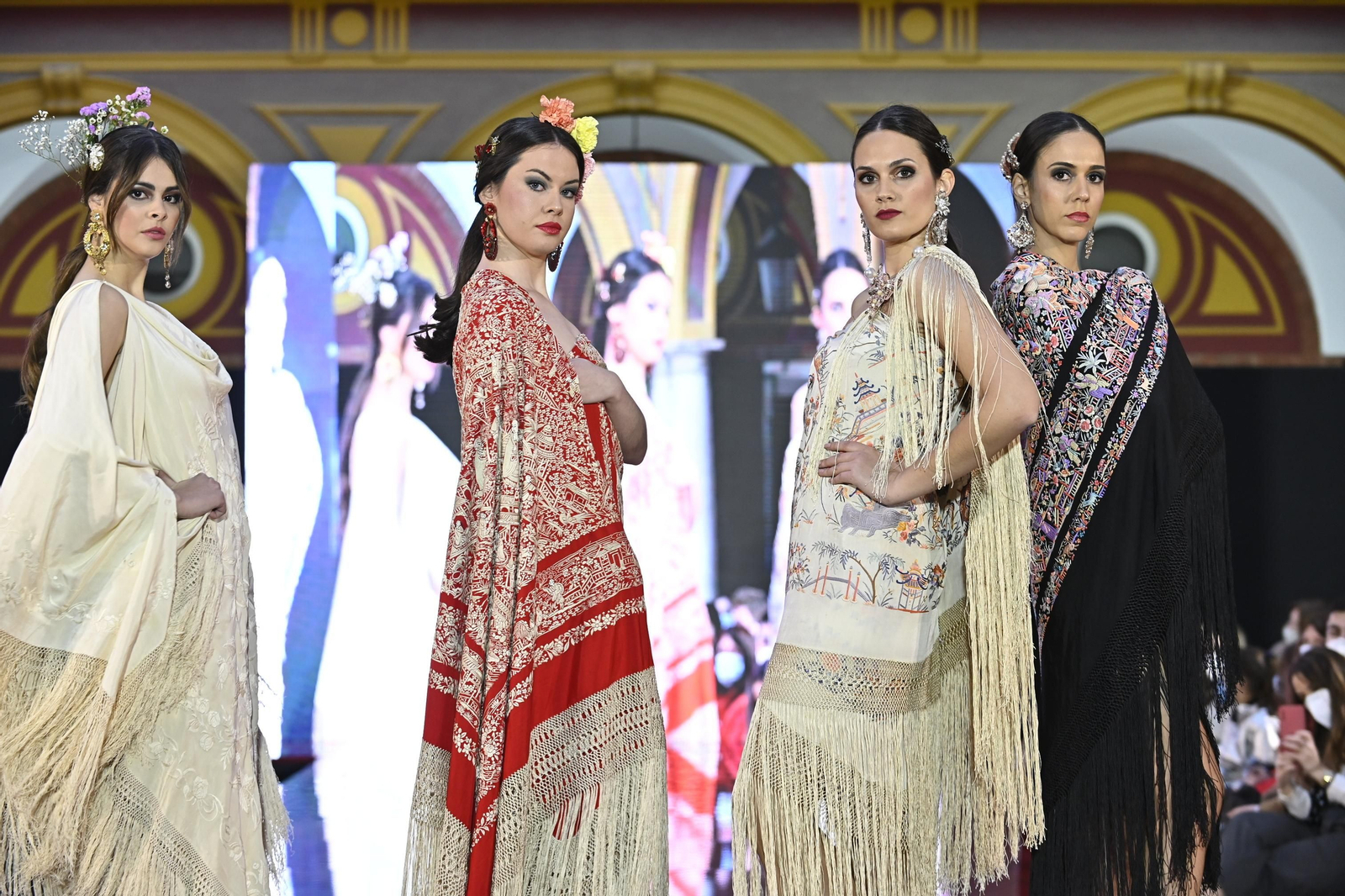 El desfile de Ángeles Espinar y Maite Cárdenas en Pasarela Huelva Flamenca 2022, todas las fotos