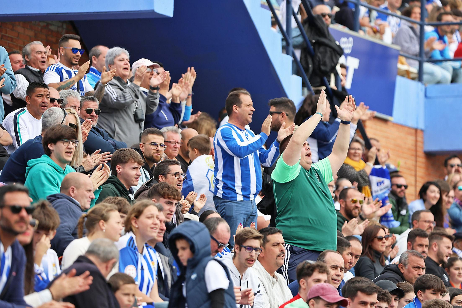 Ambiente en las gradas del Recreativo de Huelva vs AD Ceuta FC