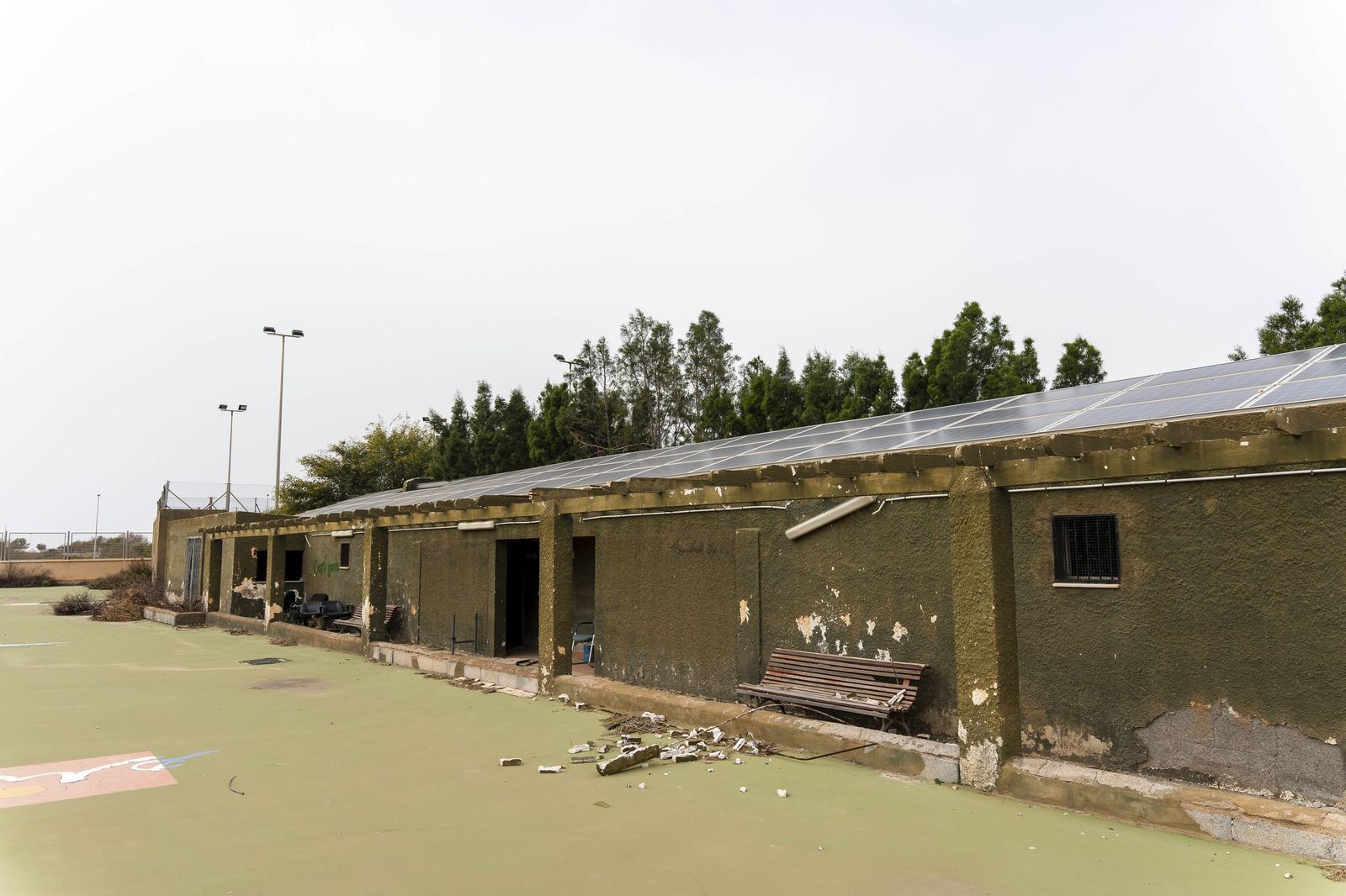 Las pistas deportivas y piscina de Costacabana, en imágenes