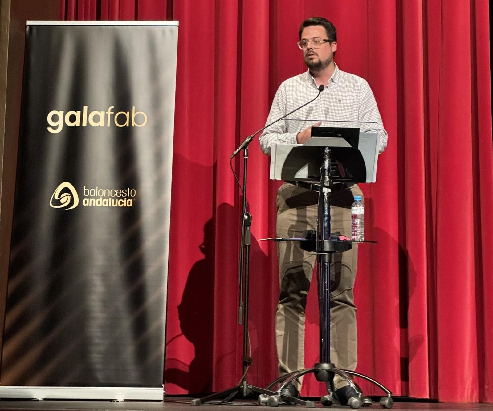 En imágenes: reconocimiento al baloncesto provincial en la Gala FAB Jaén 2025