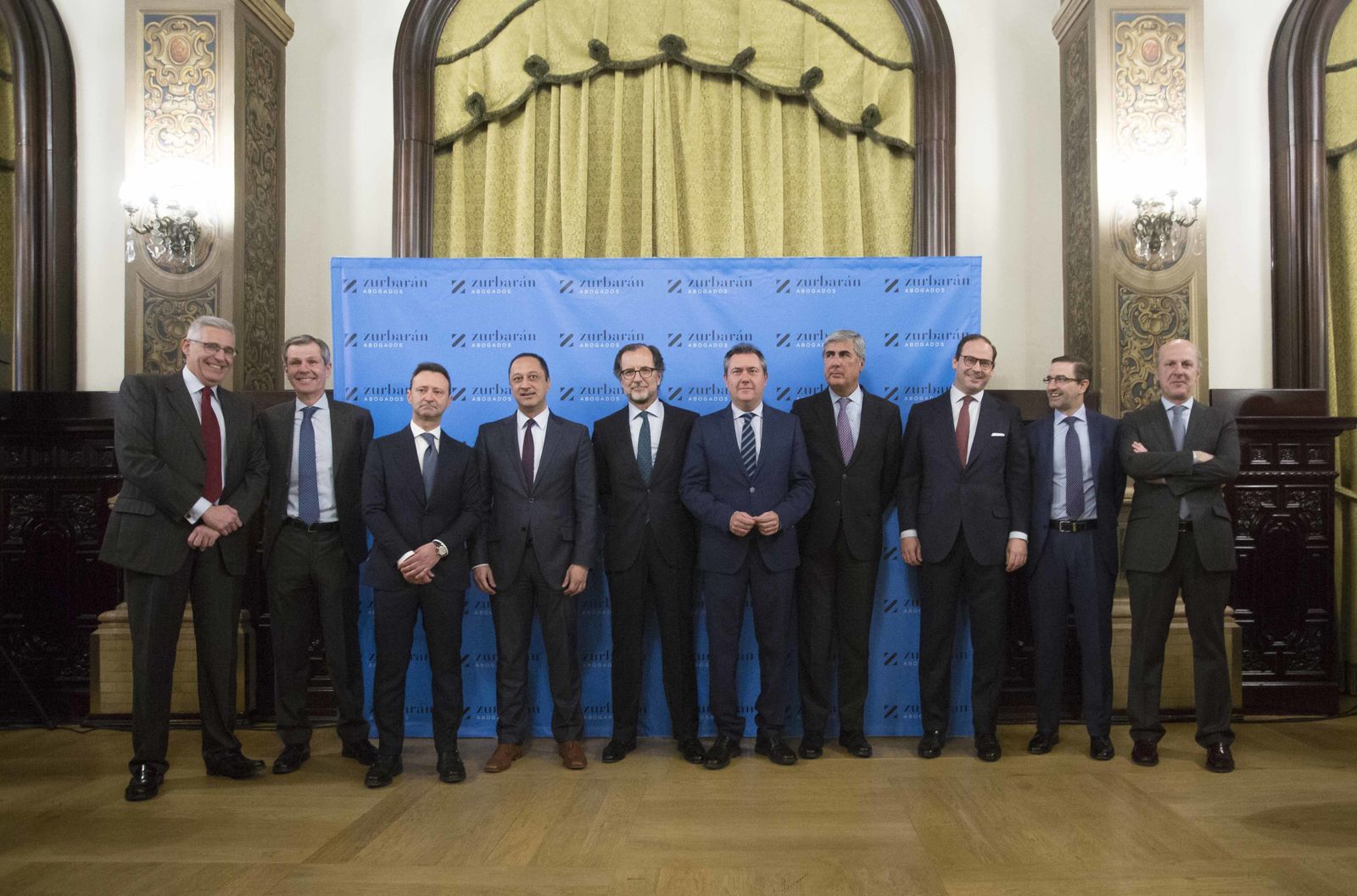 Juan Espadas y Gómez de Celis, entre los ocho socios de Zurbarán Abogados