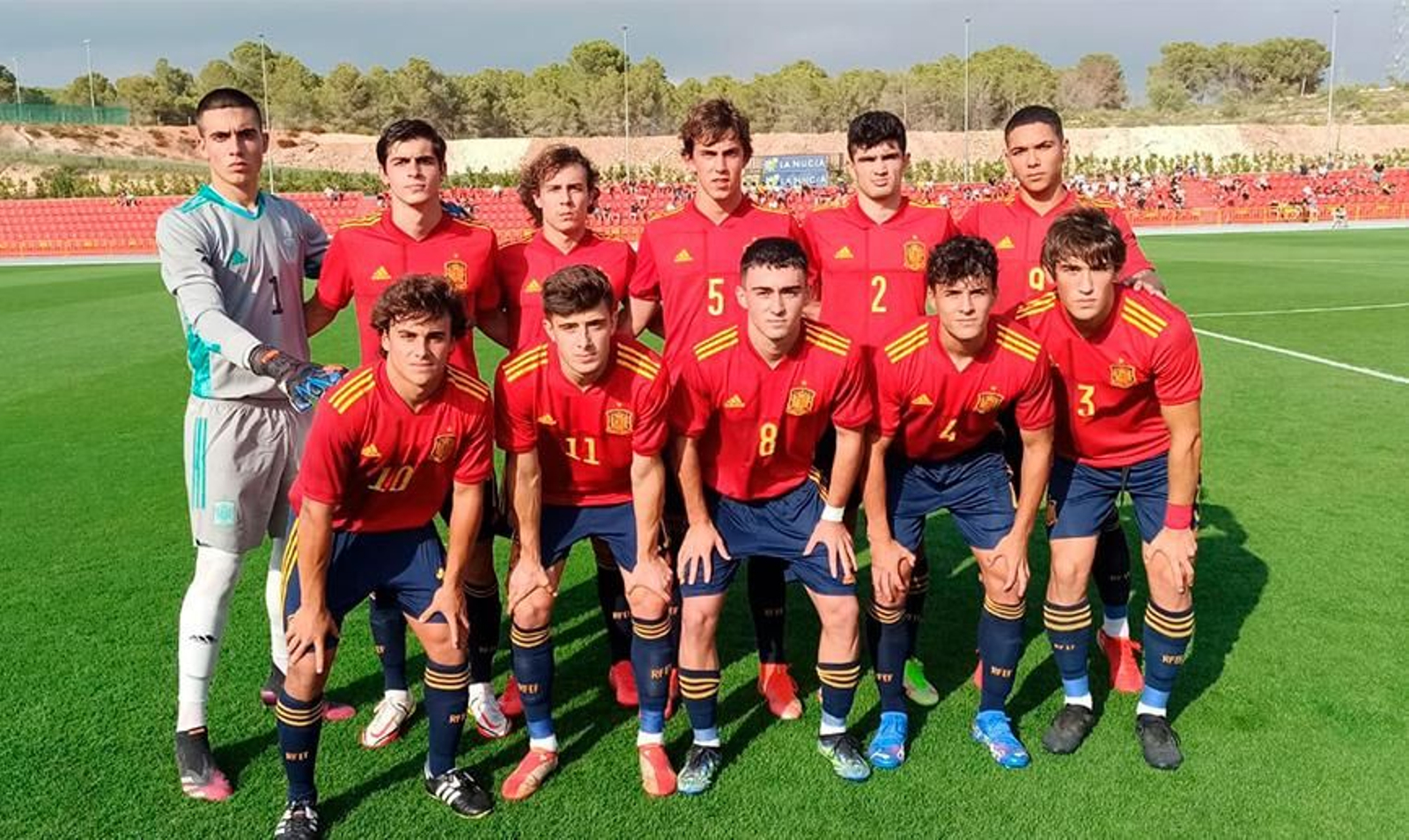 Loren Zúñiga, en el once de España ante México sub 19.