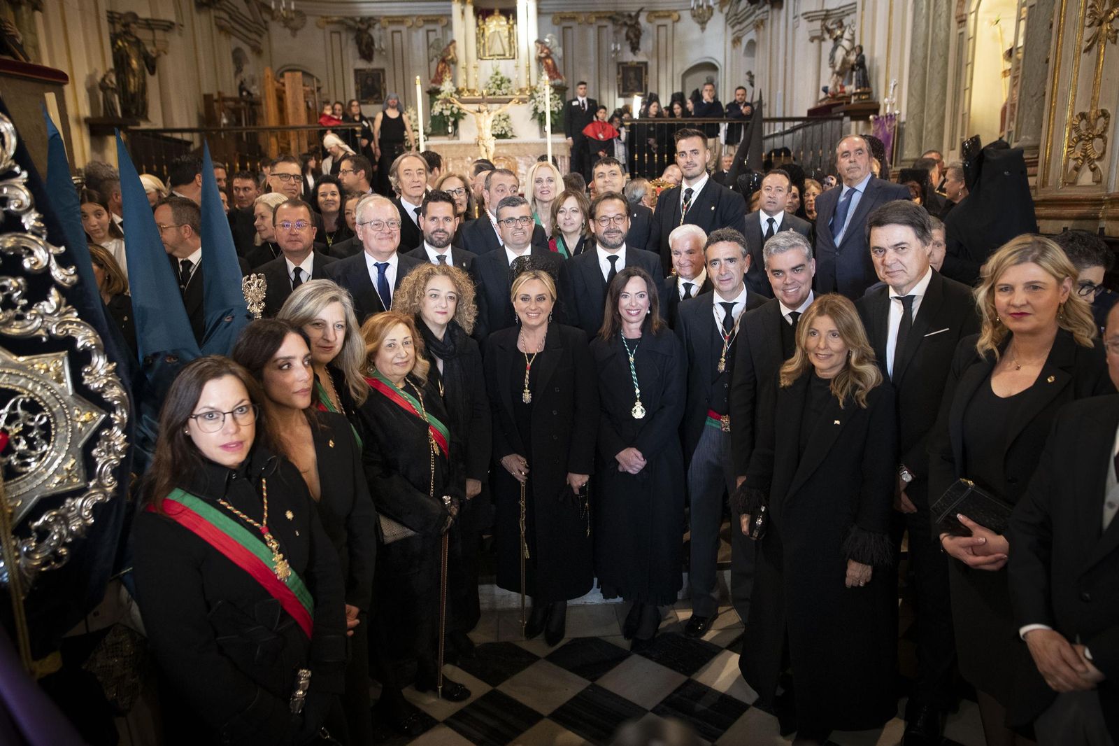 Las mejores fotografías de la salida de la Hermandad del Santo Sepulcro 2025
