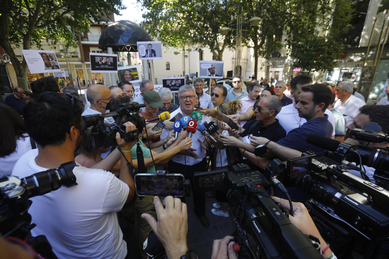 La concentración a favor del campo y el sector agrario en Córdoba, en imágenes