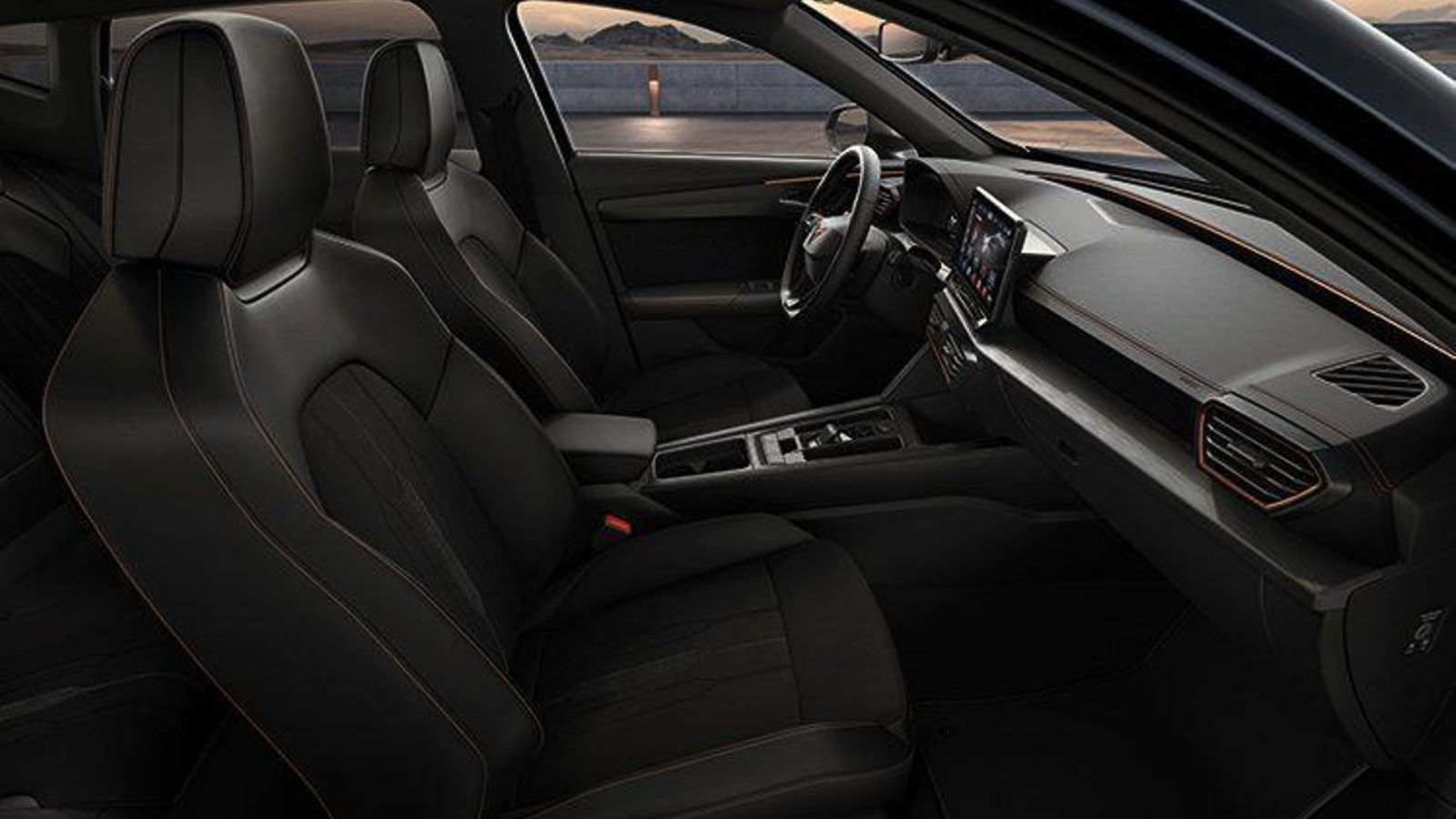 De serie, los asientos deportivos tienen una tapicería mixta de tela y símil piel. Se pueden sustituir por los opcionales bacquet con piel de color negro o Azul Petrol.