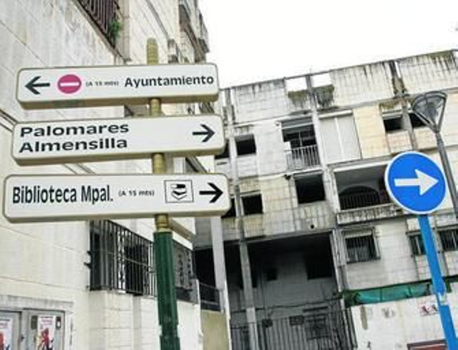 Los bloques, tapiados desde que los vecinos con derecho a realojo se mudaron a la Avenida de los Olmos.