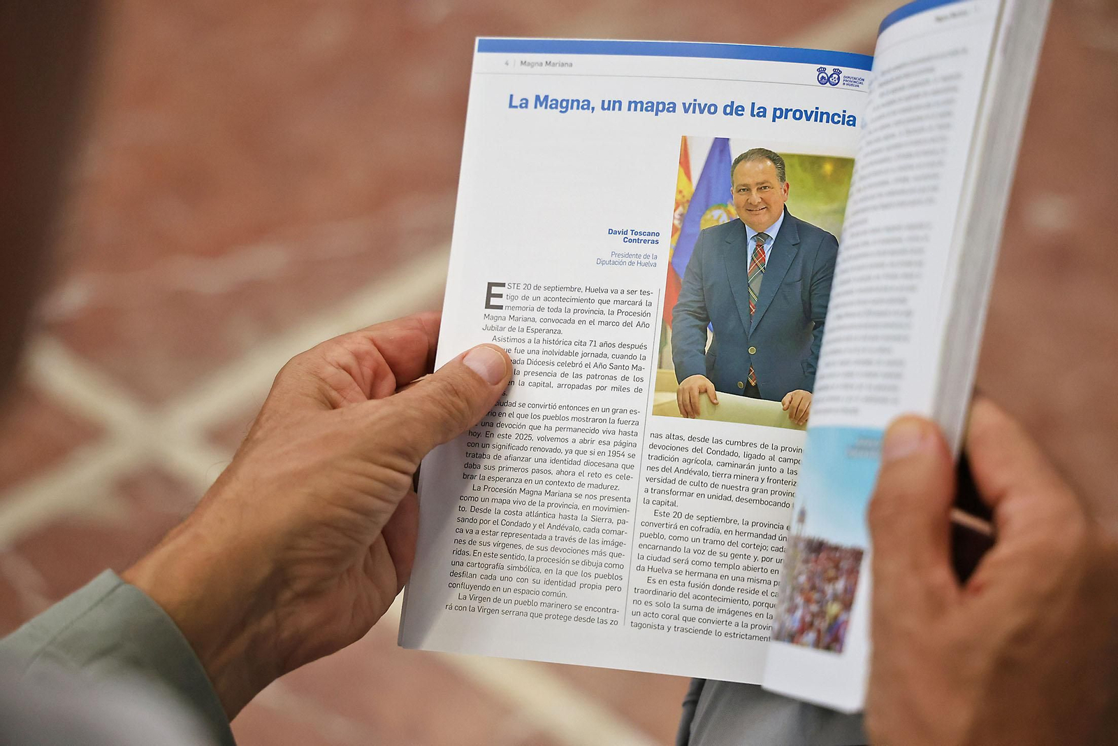 Imágenes de presentación de la guía de la Procesión Magna Mariana 2025 de Huelva Información