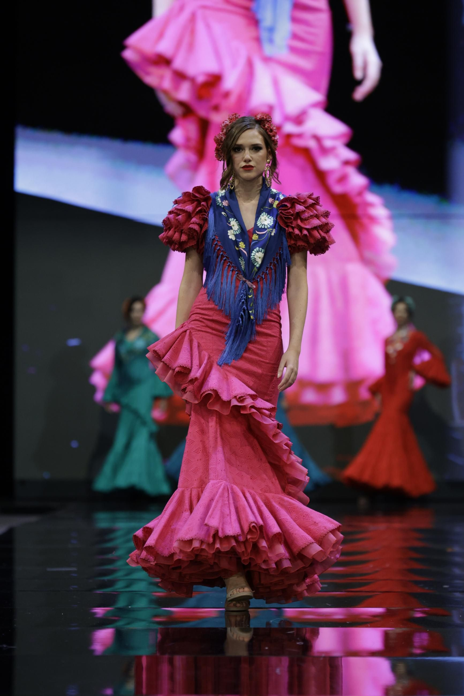 Desfile de Hermanas Serrano en SIMOF 2025, todas las fotos