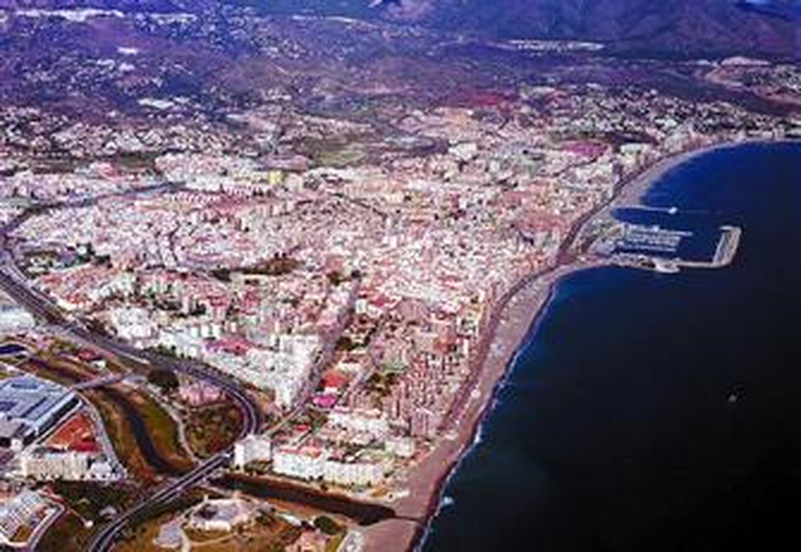 Vista aérea de la localidad de Fuengirola.