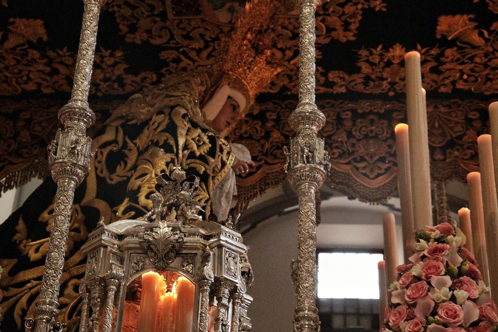 Lágrimas y Favores se quedan en el templo este Domingo de Ramos.