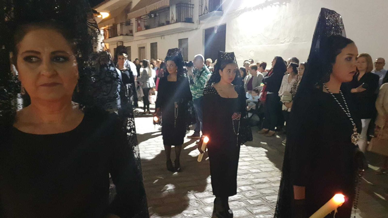 Viernes Santo en Castro del Río: A los pies del Santo Sepulcro