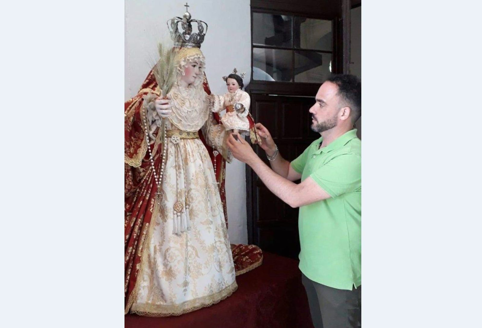 Juan Andrades, exaltador del cartel de la Semana Santa de San Roque.