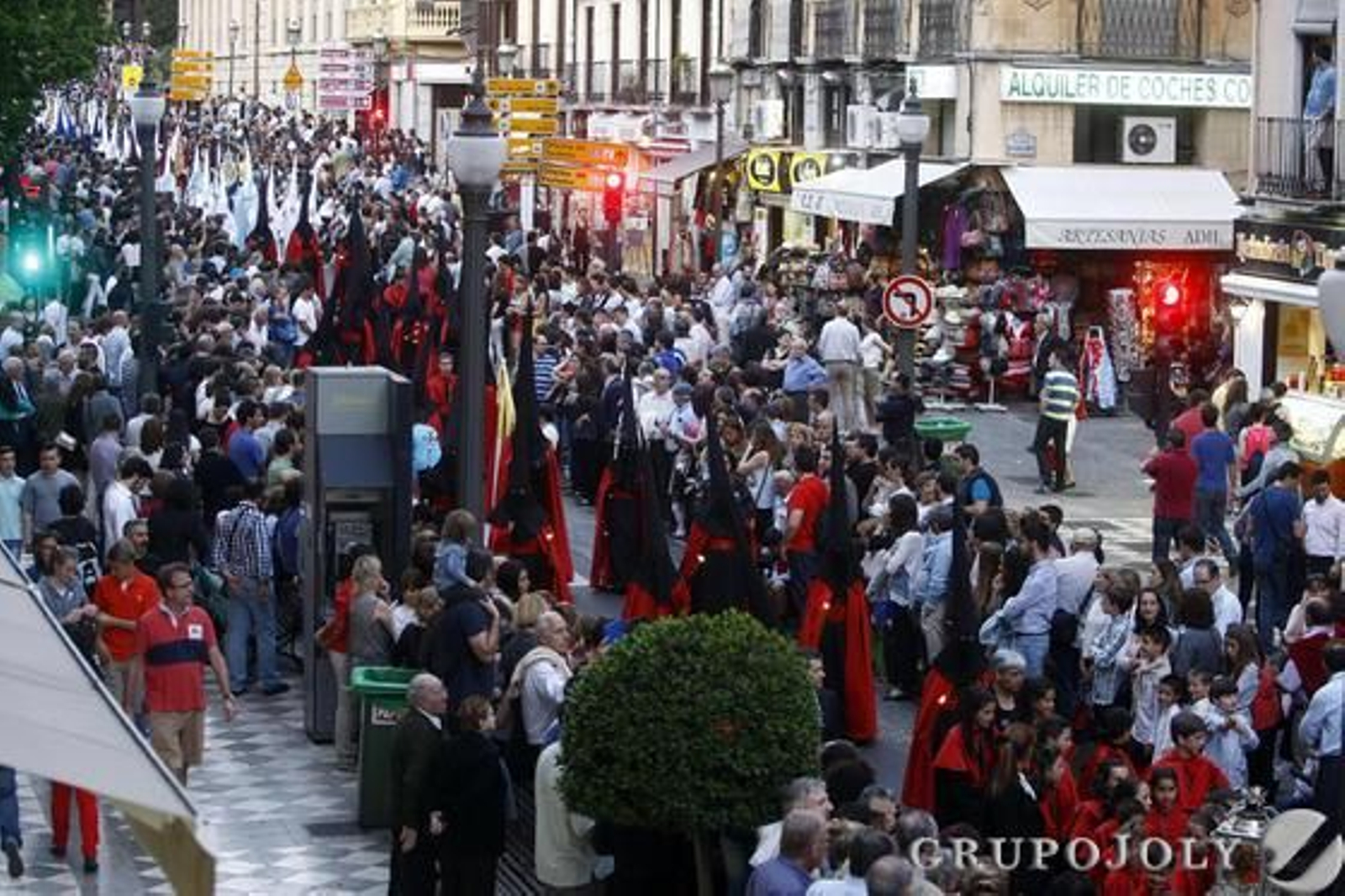 El Santo Entierro

Foto: Rivas/ Villoslada