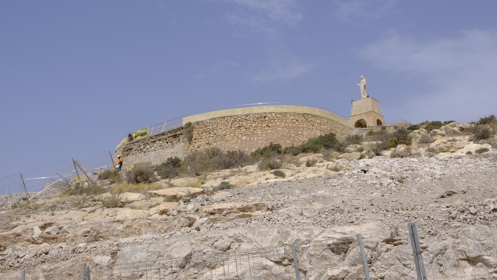 El Sagrado Corazón de Jesús se pone casco en Almería