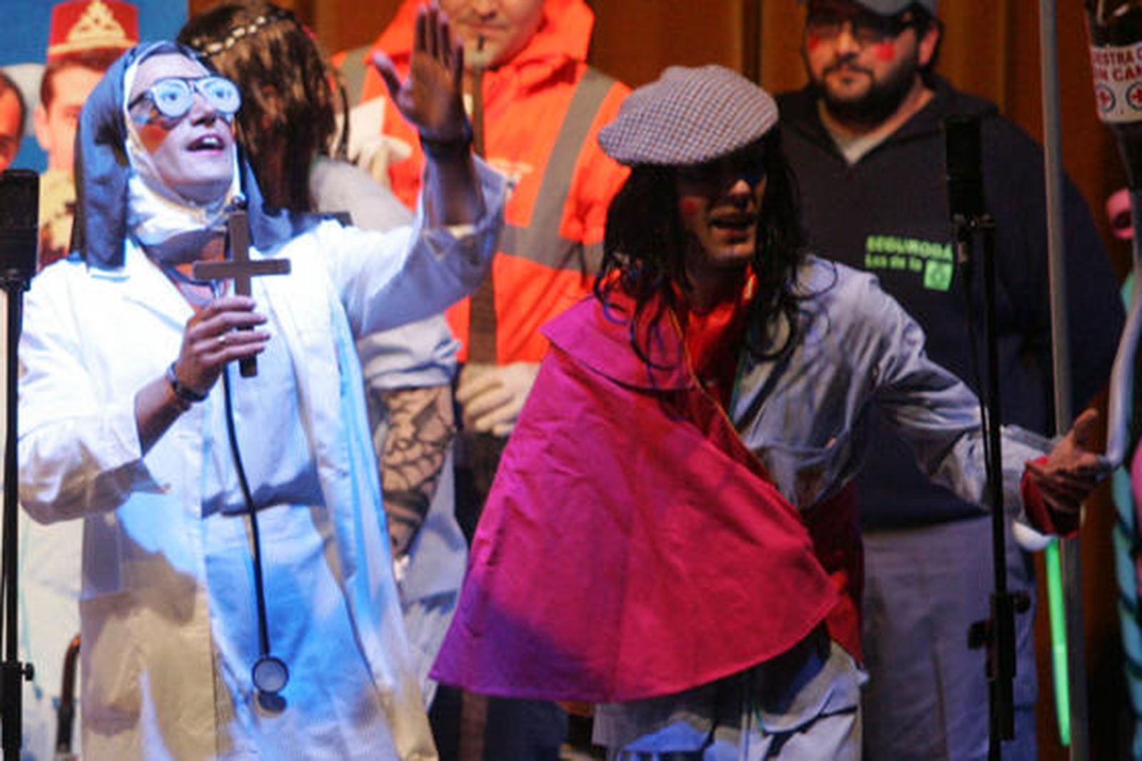 La agrupación 'Los de la sexta planta'./Fotos:J.M.Quiñones

Foto: J.M.Q.