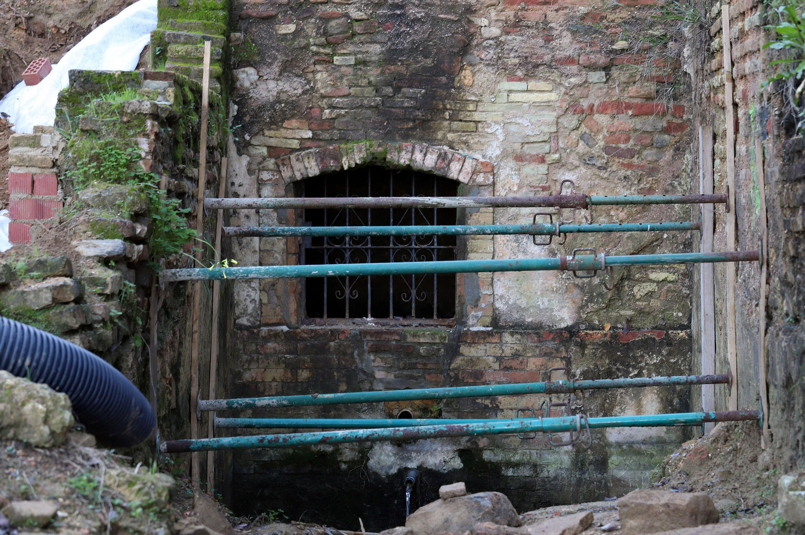 Imágenes de las obras de rehabilitación de la Fuente Vieja y su entorno