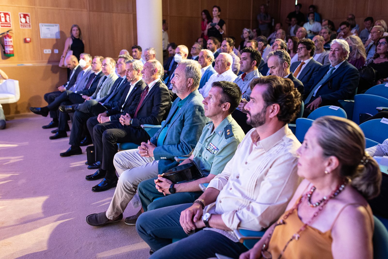 Imágenes de la presentación de la memoria de Aiqbe