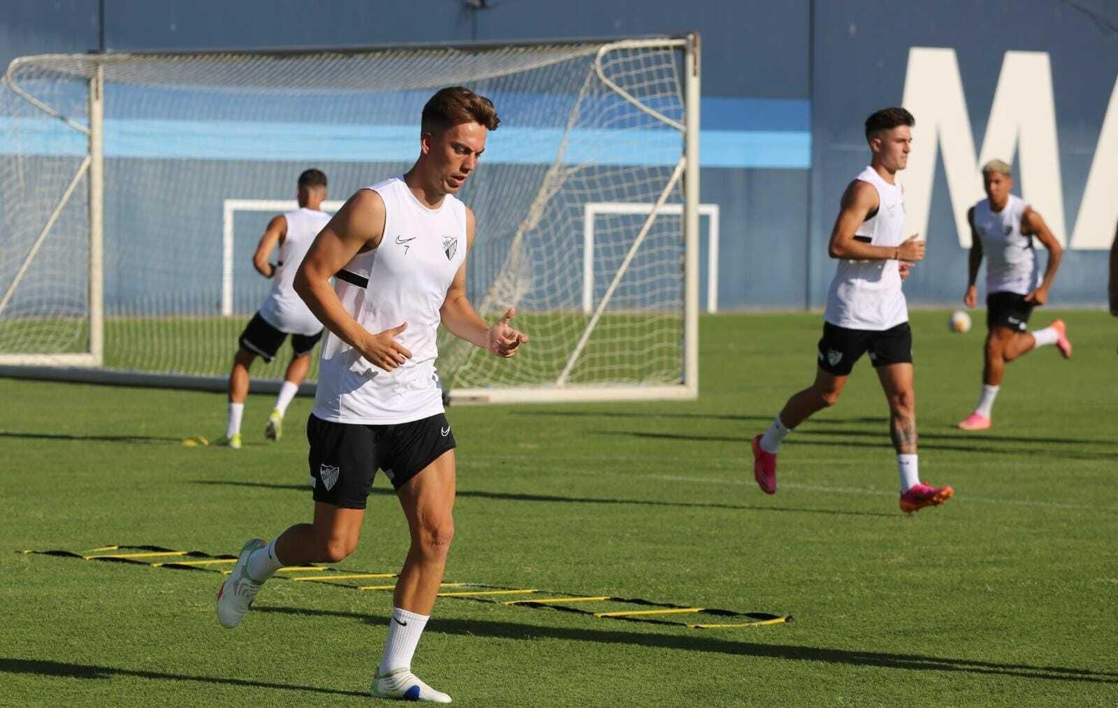 El Málaga de José Alberto ya trabaja en el césped