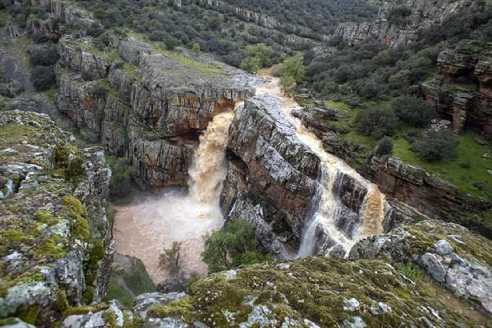 La cascada de La Cimbarra, en Aldeaquemada.