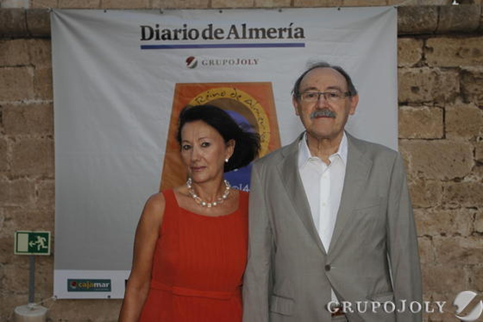 La magnífica pareja formada por Pepa Balsells y José Juan Ibáñez llegaron agarrados de la mano./ Rafael González y Ricardo García