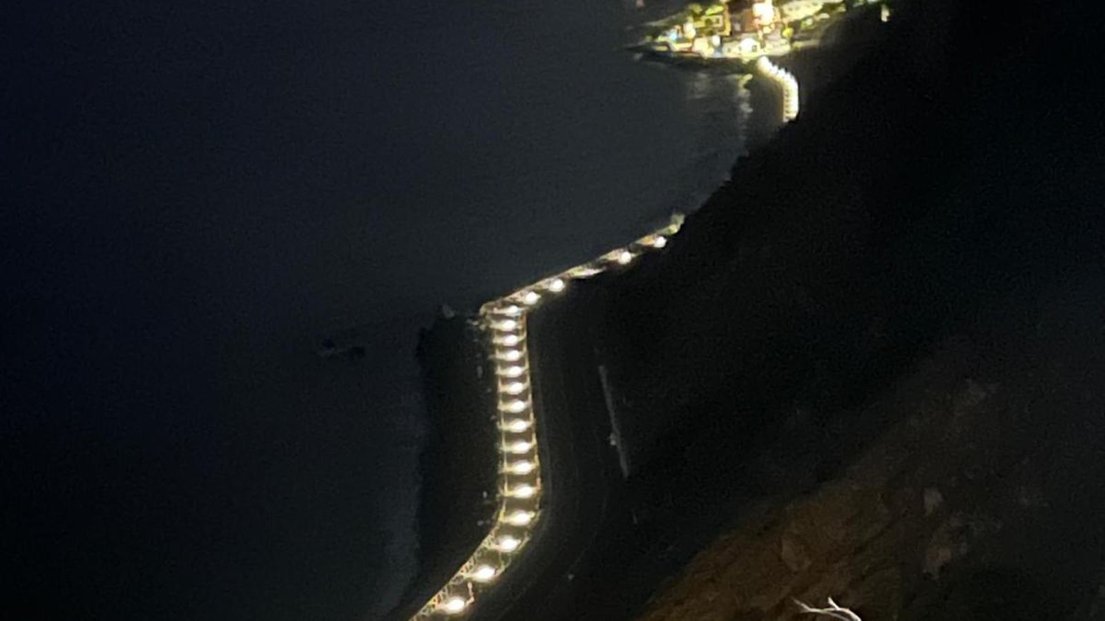 Los vecinos pueden ir andando de un núcleo de población a otro sin problemas por la iluminación