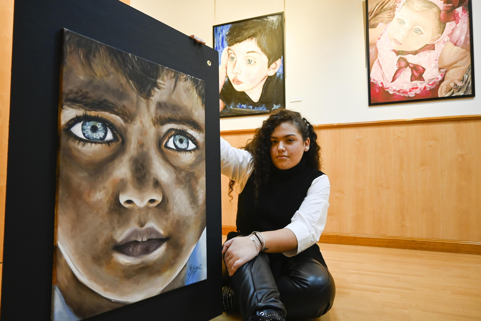 Coral Cañizares, con sólo 16 años, expone en el Centro Artístico