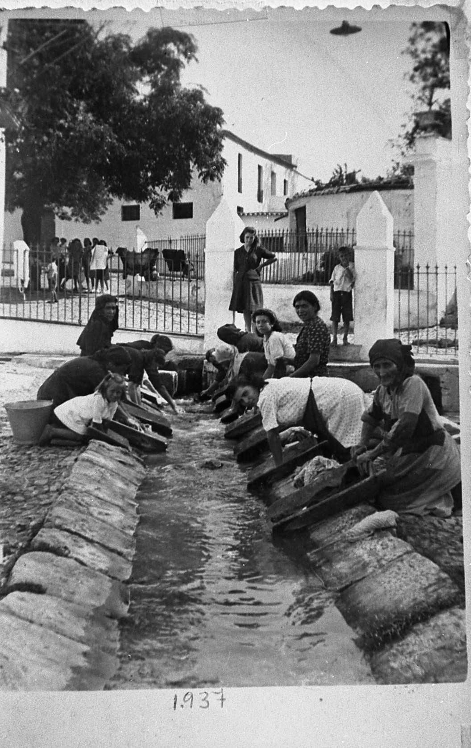 Antonio F. Tristancho recoge en un libro la historia de Galaroza en los años 30