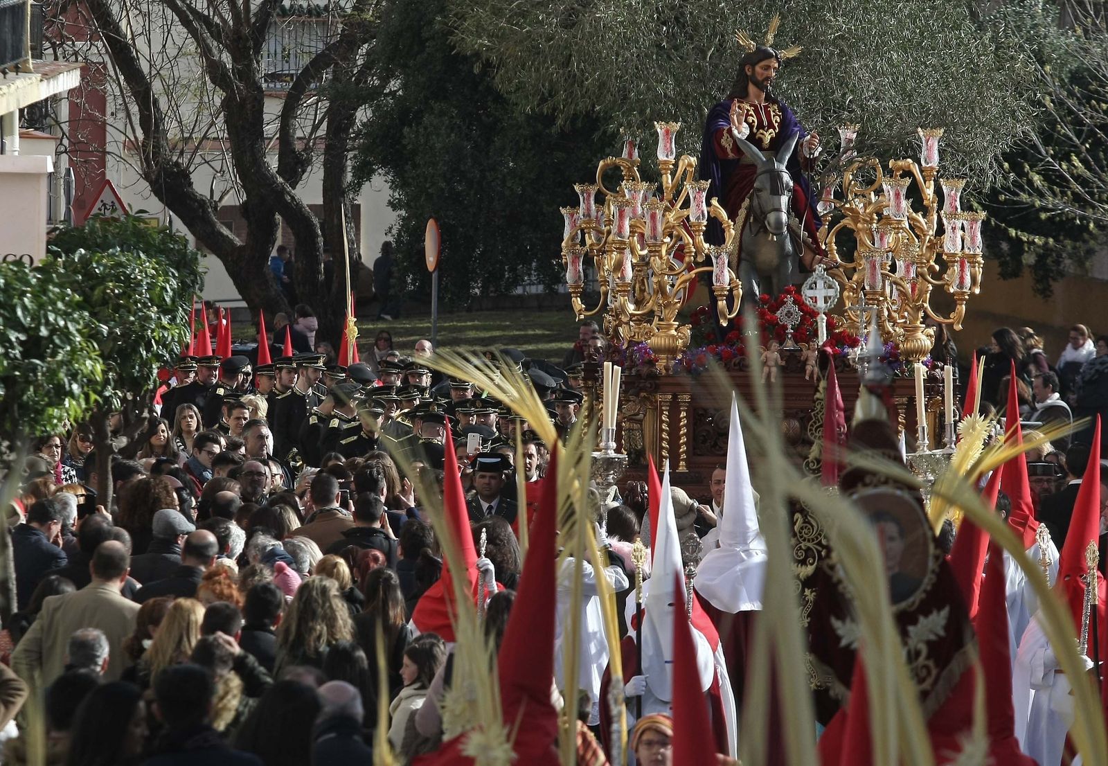 Jesús del Amor en su entrada triunfal en Jerusalén en el inicio de su recorrido.