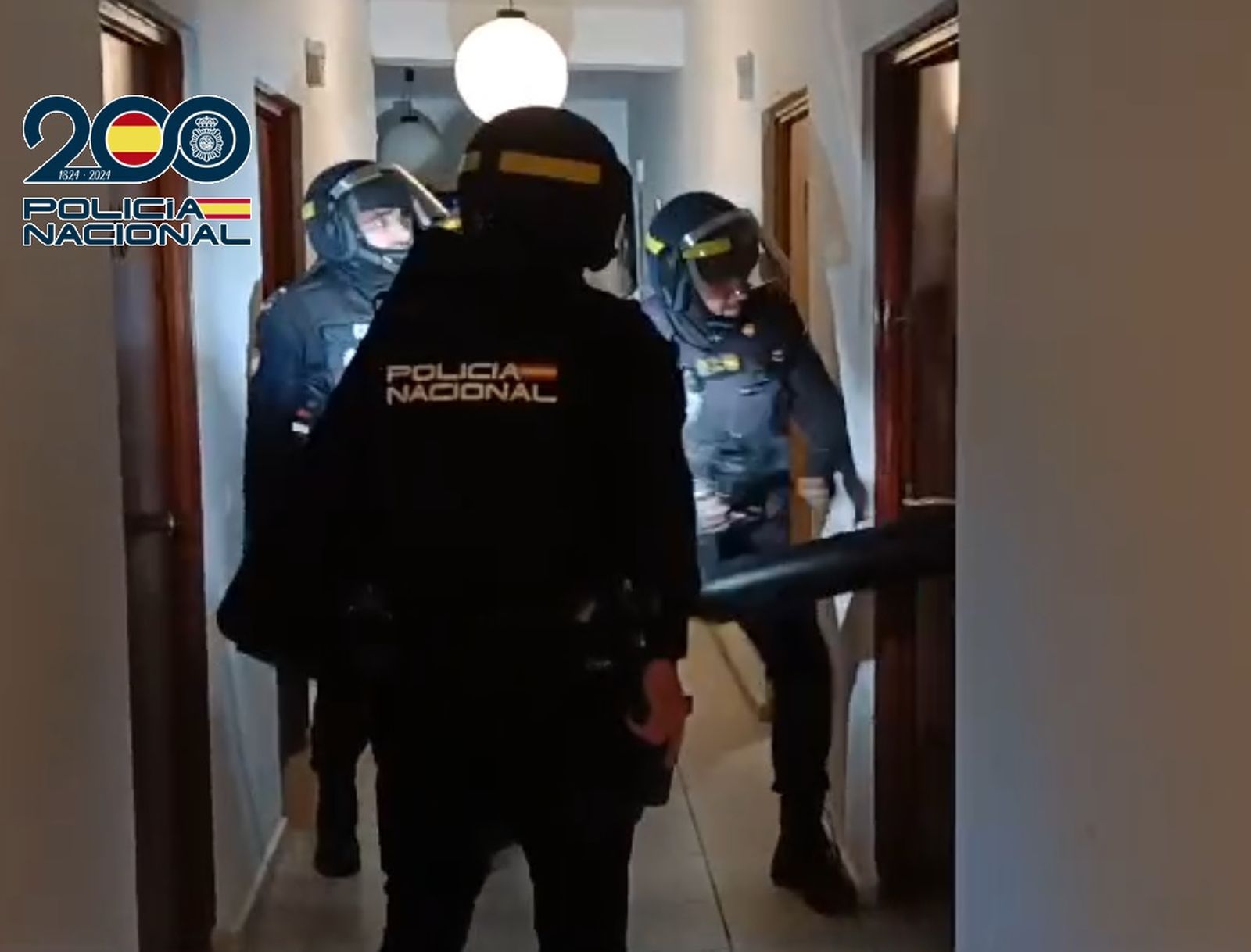 Agentes de la Policía Nacional durante la operación 'Galina'.