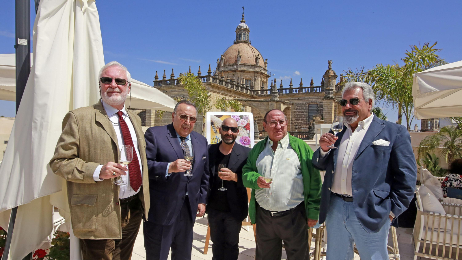 Paco Cepero, en el centro, junto a Enrique Montiel, Juan Antonio Espinosa, Juan Valdés y Pedro Carabante.