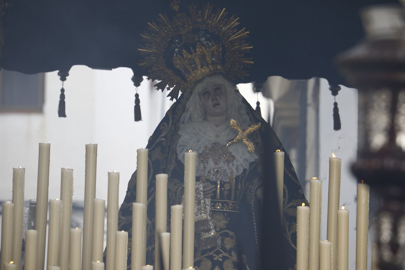 Jueves Santo en Córdoba: La procesión del Nazareno, en imágenes