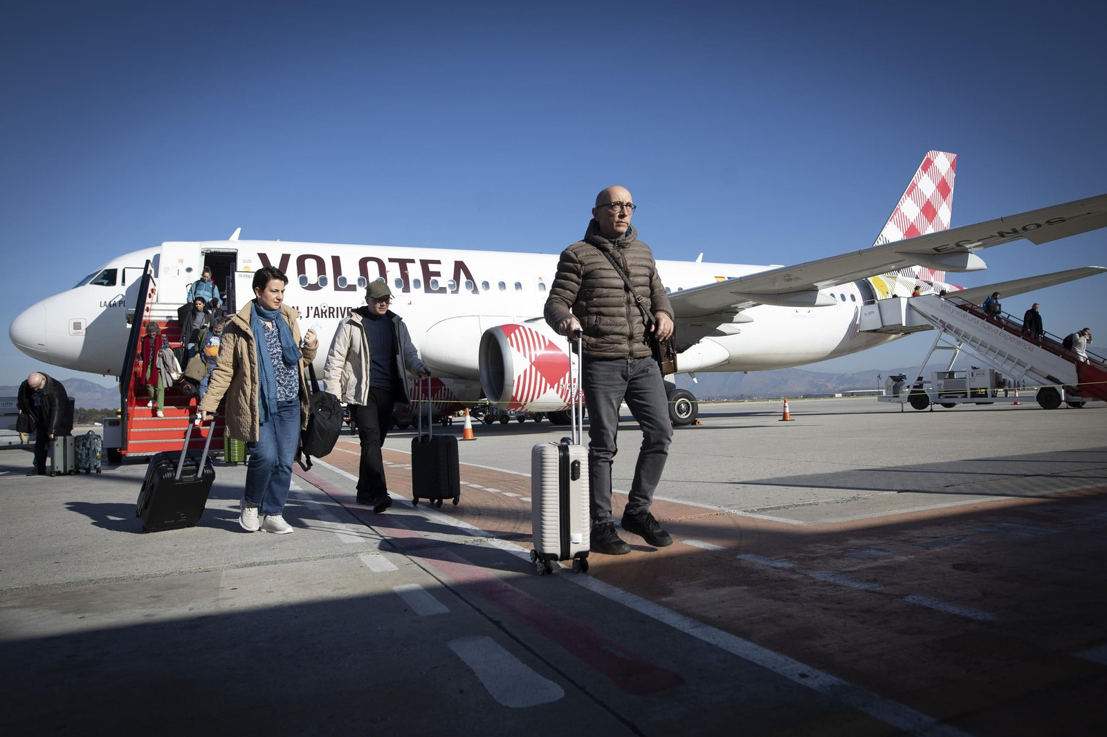 Llegada del vuelo entre Nantes y Granada con mas de dos horas de retraso tras parar en Málaga