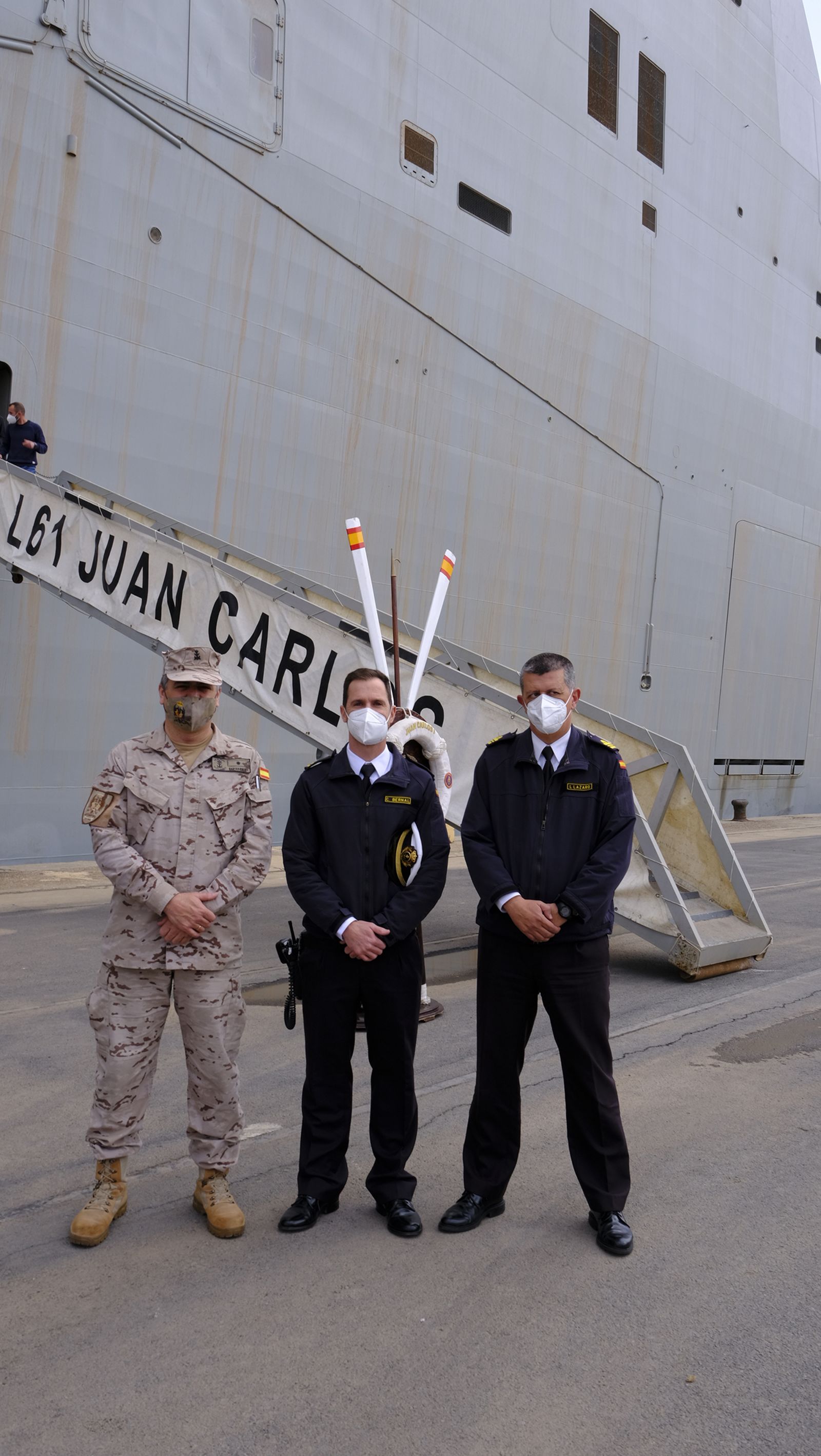 Fotogalería de la visita al portaaviones Juan Carlos I. Puerto de Almería.
