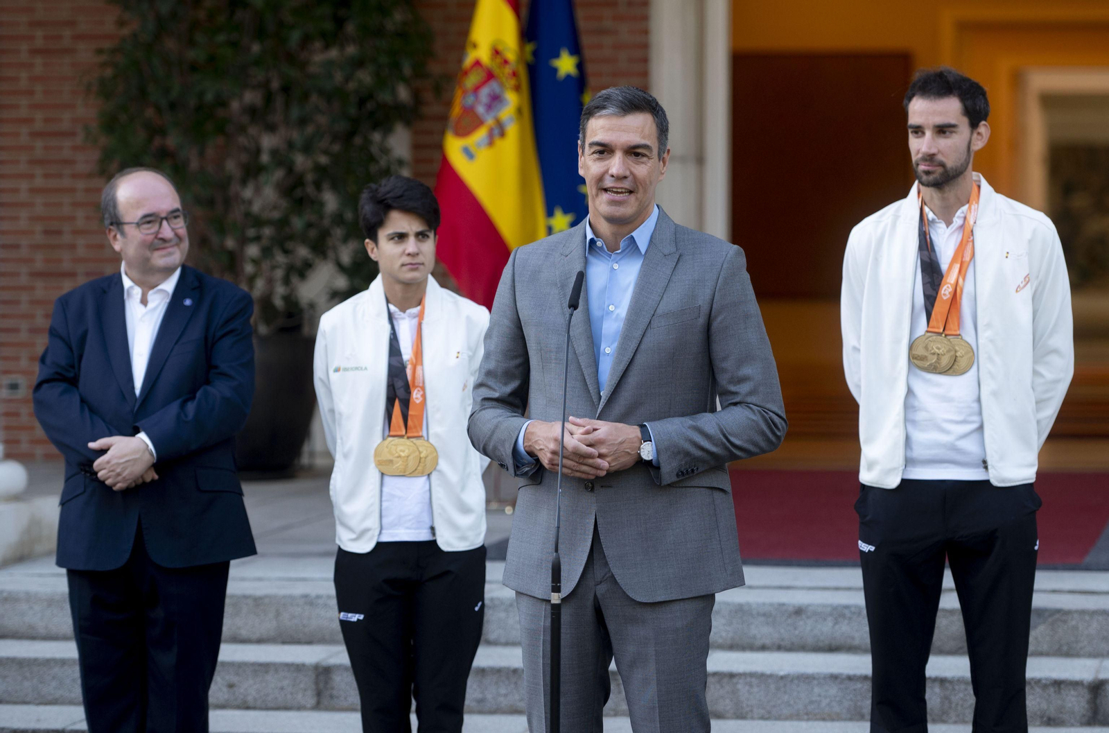 Las imágenes de María Pérez recibida por el presidente del Gobierno